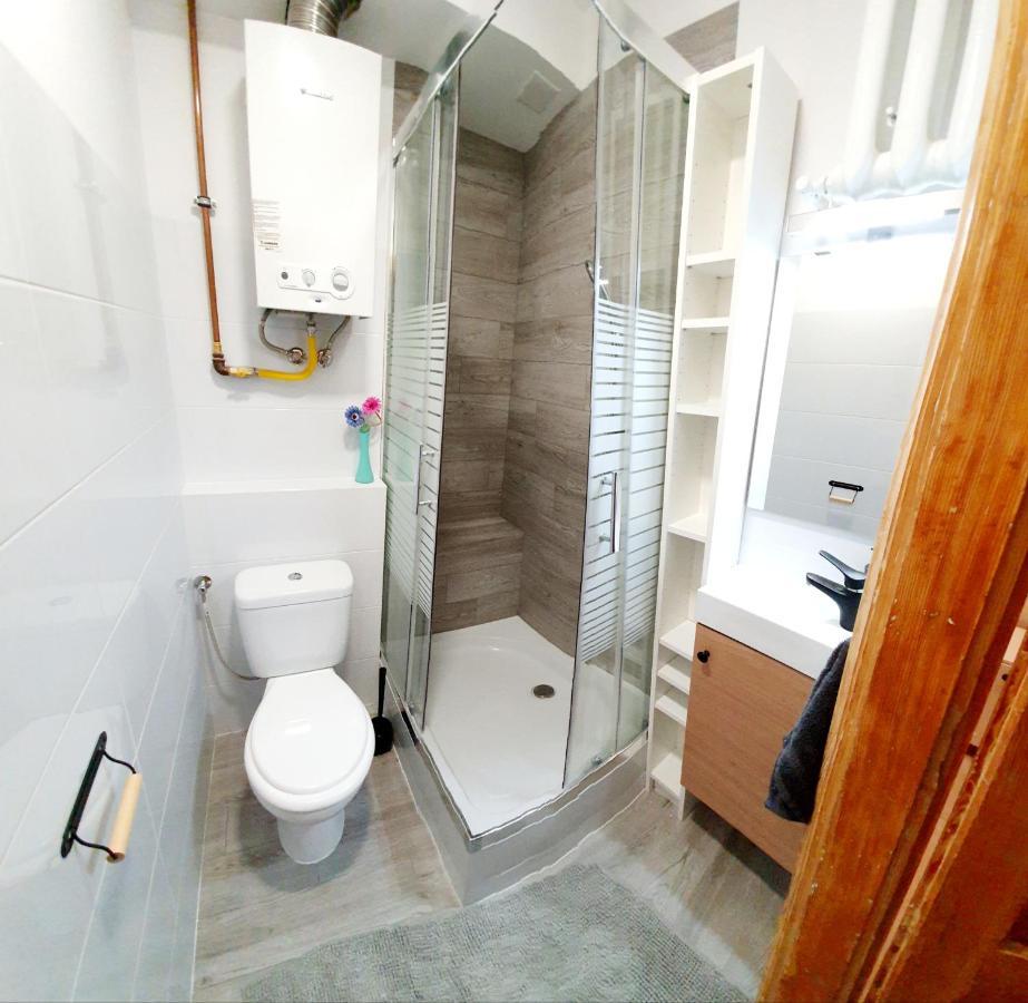 Separated Kitchen, Fast Internet Aleja 3 Maja 2M80 ワルシャワ エクステリア 写真